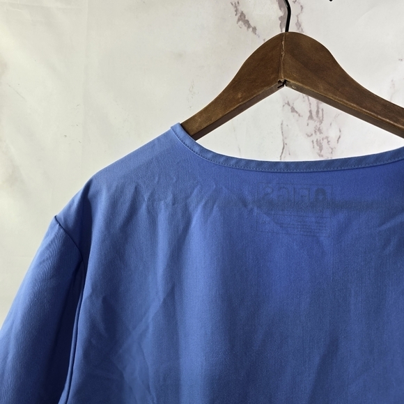 FIGS Shirt Mens 2XL Blue Technical Chisec Three Pocket Scrub Top Ceil 1494 - Picture 6 of 11